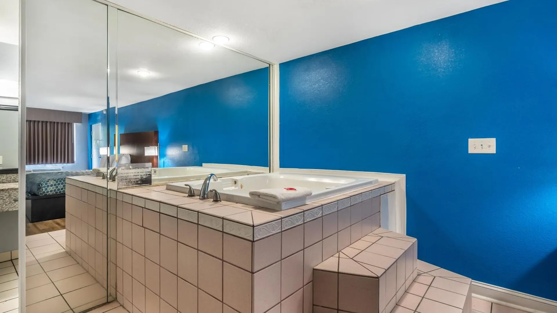 Hotel Econo Lodge Inn & Suites I-64 & Us 13 Virginia Beach