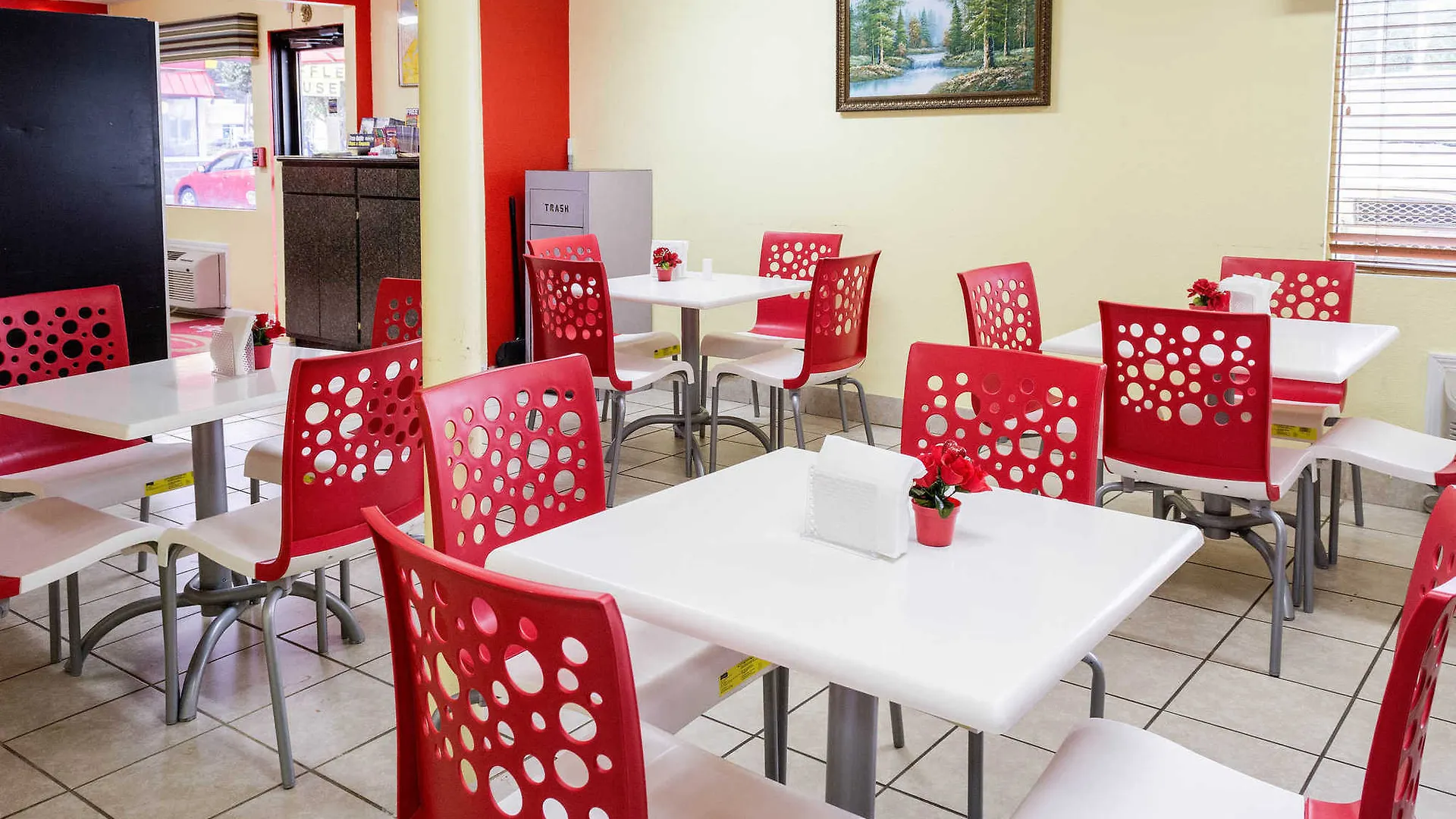 Econo Lodge Inn & Suites I-64 & Us 13 Virginia Beach Hotel